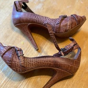 💜💜 SCHULTZ Brown High Heels Size 7B